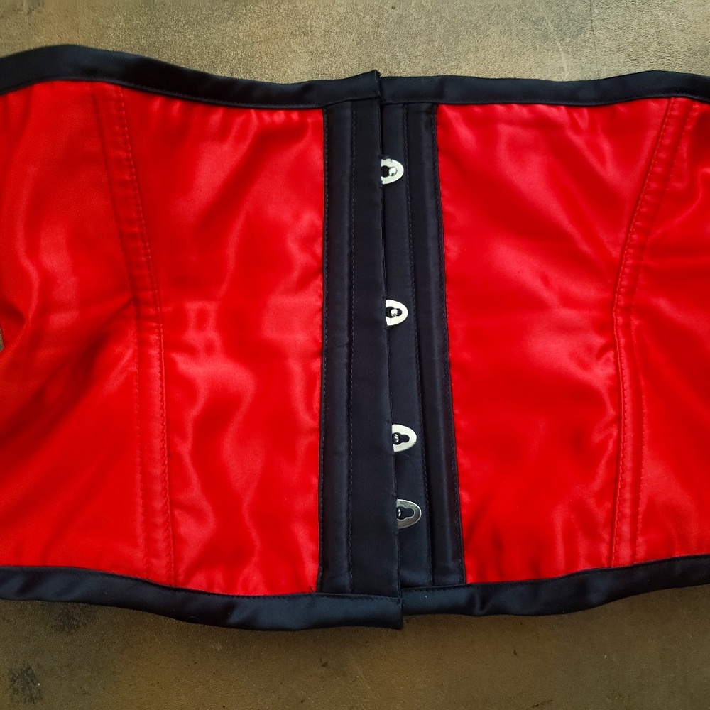 Steel Boned Waist Cincher